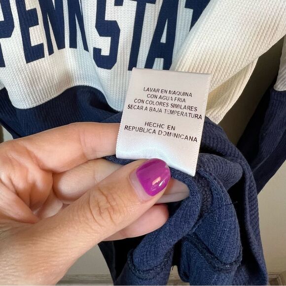 Summit Blue White Penn State Thermal Long Sleeve Top Medium NWT - Picture 9 of 12